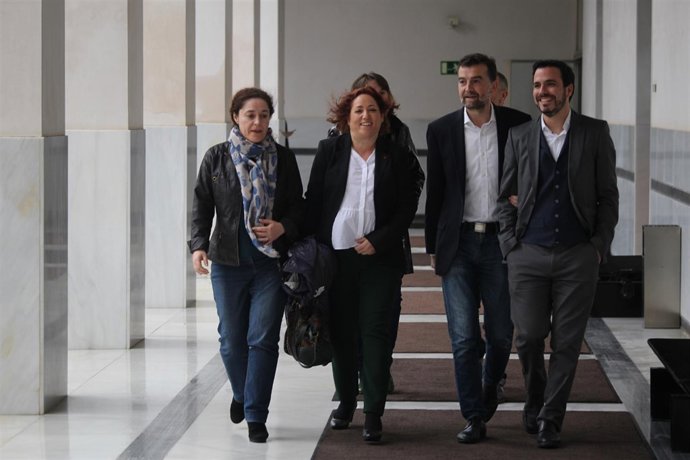 Alberto Garzón con diputados andaluces en el 28F