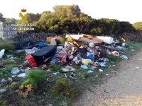 El Seprona tramita en Menorca 40 denuncias relacionadas con la gestión de residuos en febrero 