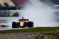 Alonso, mejor y único tiempo al desafiar la nieve y la lluvia en Montmeló