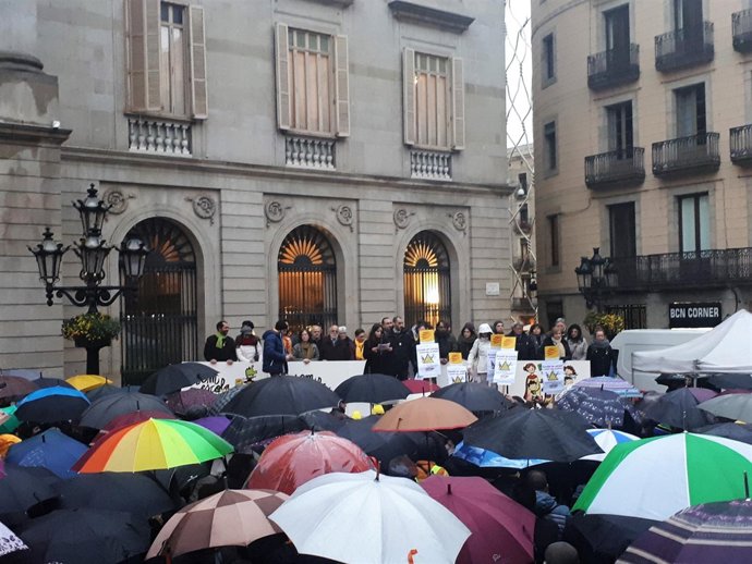 Concentración de Somescola por el modelo educativo de Catalunya