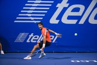 Feliciano se queda solo en cuartos de Acapulco