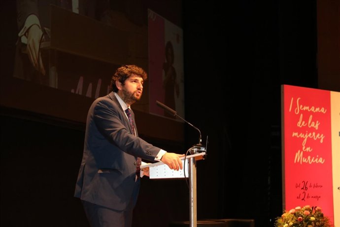Fotos/ El Presidente Fernando López Miras Inaugura El Se Gundo Ciclo De Ponencia