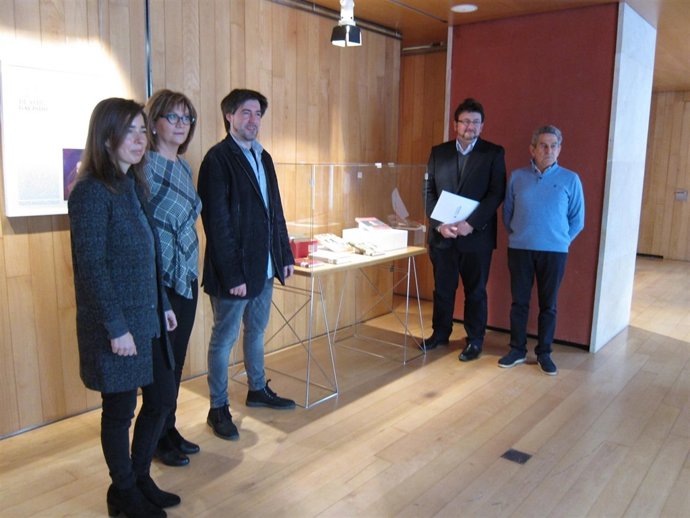 Presentación Mujeres en artes en Caja Rioja                           