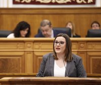 Díaz (Podemos) enfada a diputadas del PP tras pedirles que "no doblen la rodilla ante los hombres de su partido"
