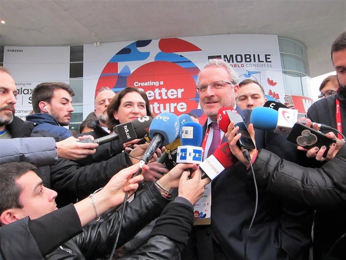 Ada Colau (alcaldesa Barcelona) Constantí Serrallonga (dtor. Fira de Barcelona)