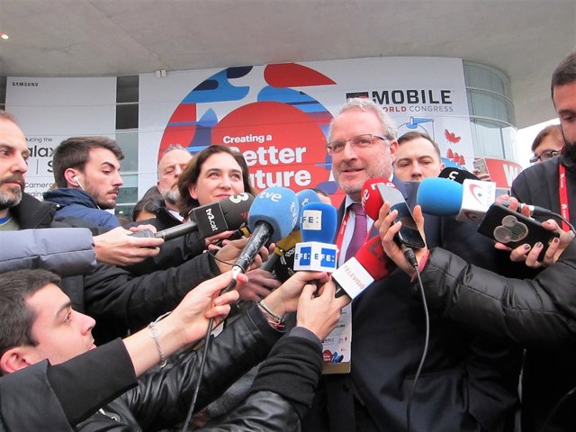  Ada Colau (alcaldessa Barcelona) Constantí Serrallonga (dtor. Fira de Barcelona
