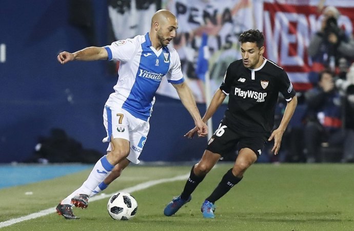 Amrabat y Jesús Navas en un Leganés-Sevilla