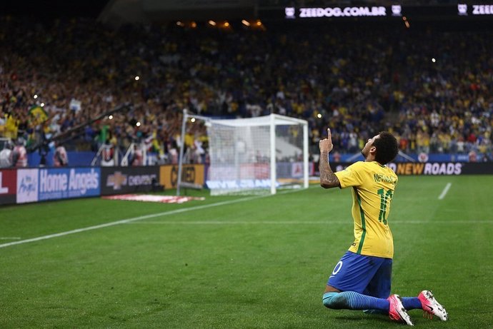 Neymar celebra 