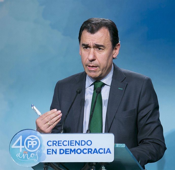 Fernando Martínez Maillo en roda de premsa 