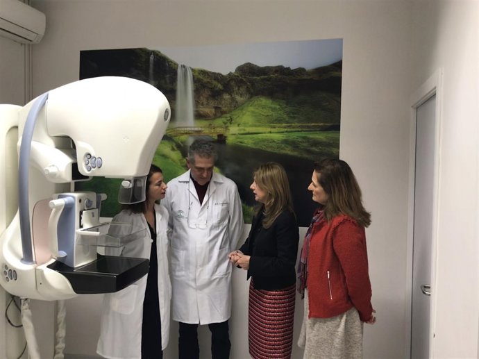 El Valme incorpora la mamografía en 3D a través de tomosínstesis