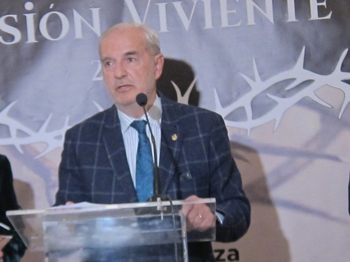 Santos Benítez, presidente de la Unión de Cofradías Cáceres                   