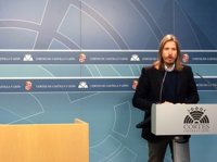 Fernández (Podemos) tilda de "ataque a la democracia" el incumplimiento de su moción en Cortes sobre despoblación