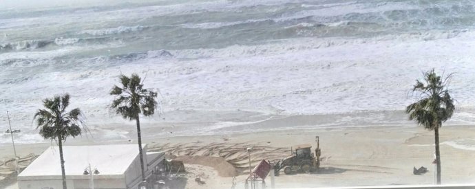 Playa de Cádiz en pleno temporal