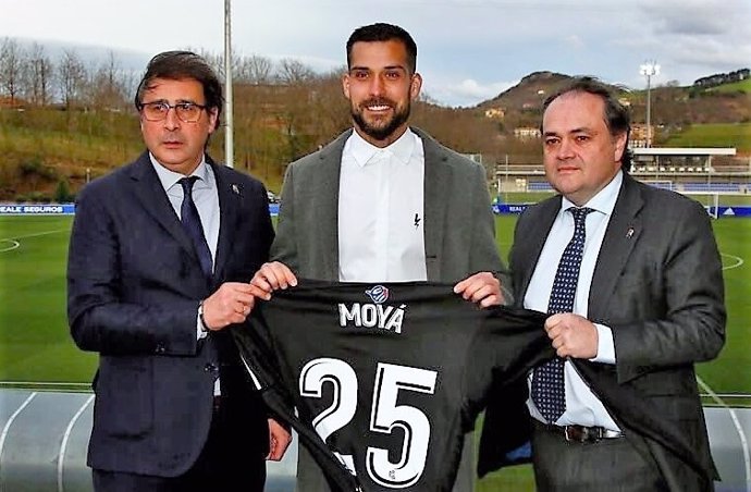 Miguel Ángel Moyá se presenta con la Real Sociedad