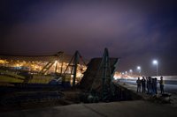 Instalan más barreras de contención en el Puerto de Gran Tarajal (Fuerteventura)