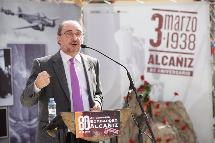 Javier Lambán este sábado en el aniversario del bombardeo de Alcañiz.
