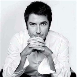 El escritor y periodista Carlos del Amor 