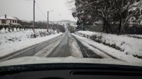 La nieve dificulta la circulación en la A-52 en la provincia de Ourense, donde no pueden circular camiones