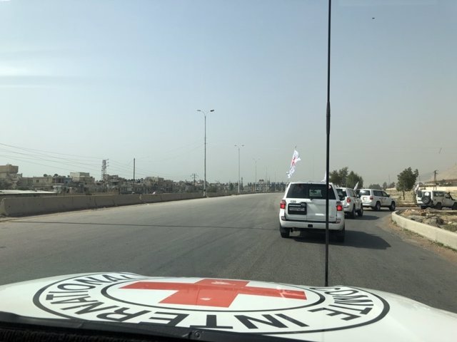 Un convoy del CICR llega a Ghuta Oriental, en Siria