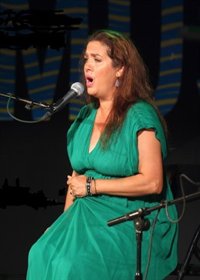 El Lope de Vega de Sevilla acoge este martes un homenaje musical de Lole Montoya por el Día de la Mujer