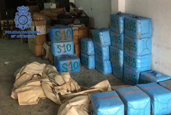Confisquen 2.300 quilos de haixix a Barcelona