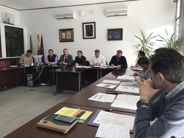 Reunión del grupo para restaurar la zona del incendio de Las Peñuelas