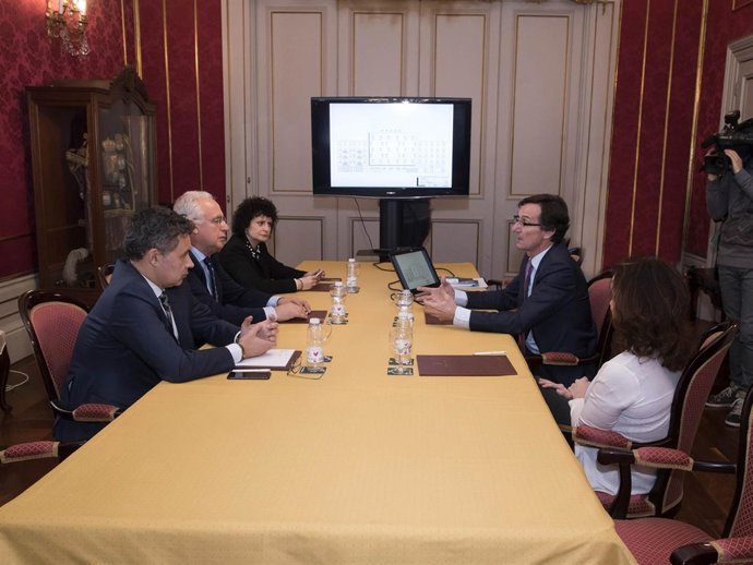 Reunión entre el presidente Ceniceros y Ballesol