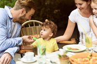 Cómo acabar la batalla con tus hijos a la hora de comer