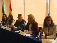 Báñez anuncia la creación de un grupo interadministrativo para buscar soluciones a los daños del temporal