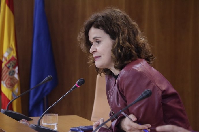 La portavoz adjunta del grupo parlamentario de Podemos Esperanza Gómez 