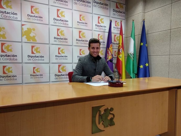 Torralbo presenta las subvenciones en materia de deportes y juventud