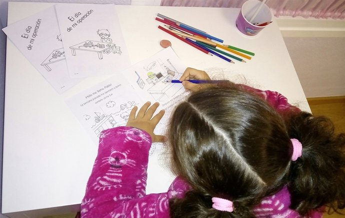 El Hospital de València edita un cuento quirúrgico para niños 