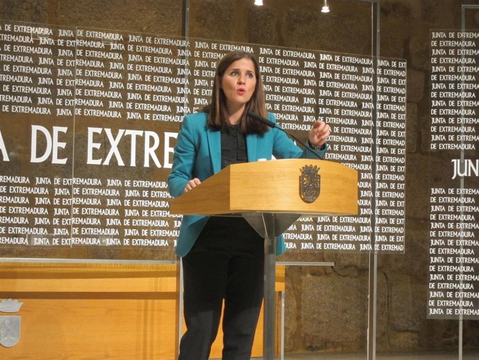 La portavoz de la Junta de Extremadura, Isabel Gil Rosiña                    