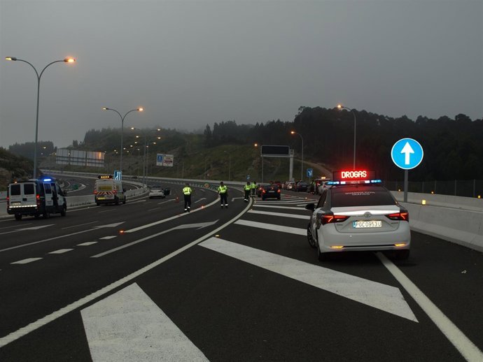 Control de drogas de la Guardia Civil en Galicia.    