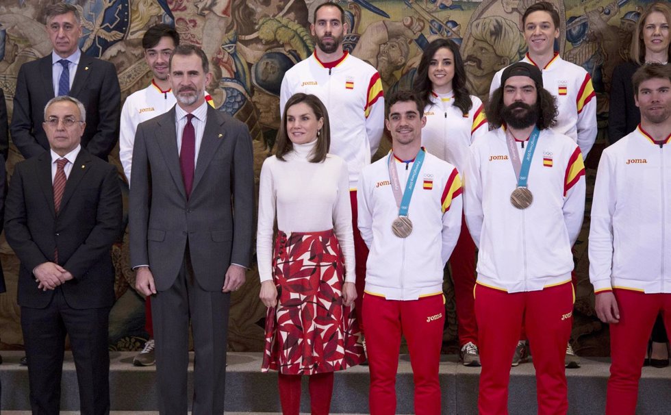 Lso reyes con los deportistas españoles