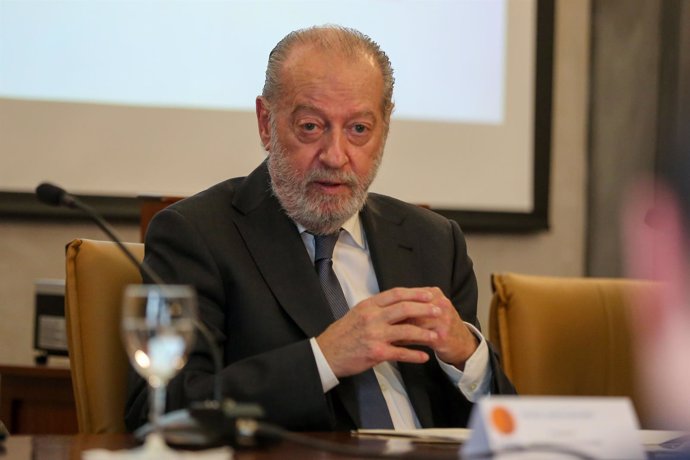 El presidente de la Diputación de Sevilla, Fernando Rodríguez Villalobos