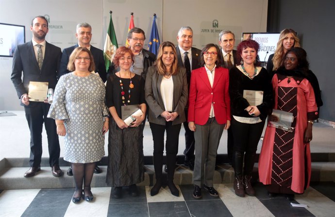 Foto de familia de los Premios Andalucía Sobre Migraciones