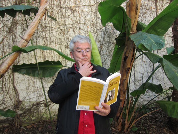 Màrius Serra                  