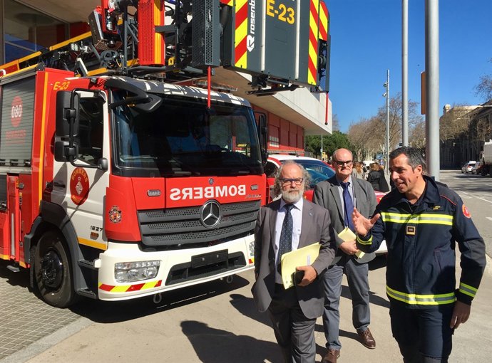Amadeu Recasens al parc de bombers de Montjuïc