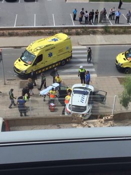 Ferits dos policies locals de Gavà (Barcelona) en disparar-los des d'un cotxe