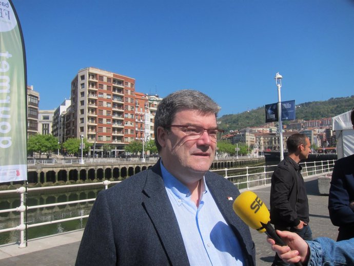                            Juan Mari Aburto, Alcalde De Bilbao    