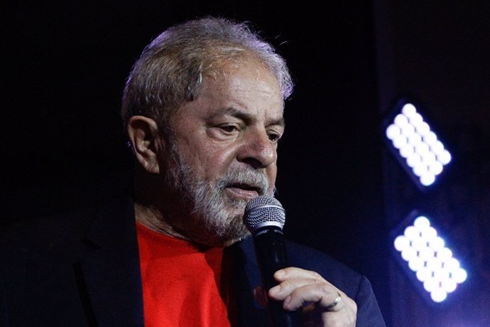 Lula da Silva defendiendo su candidatura