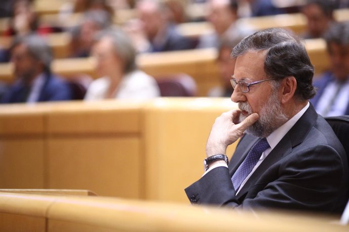 Rajoy sigue el pleno en el Senado sobre el artículo 155