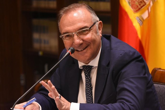 El consejero de Sanidad, José Manuel Baltar