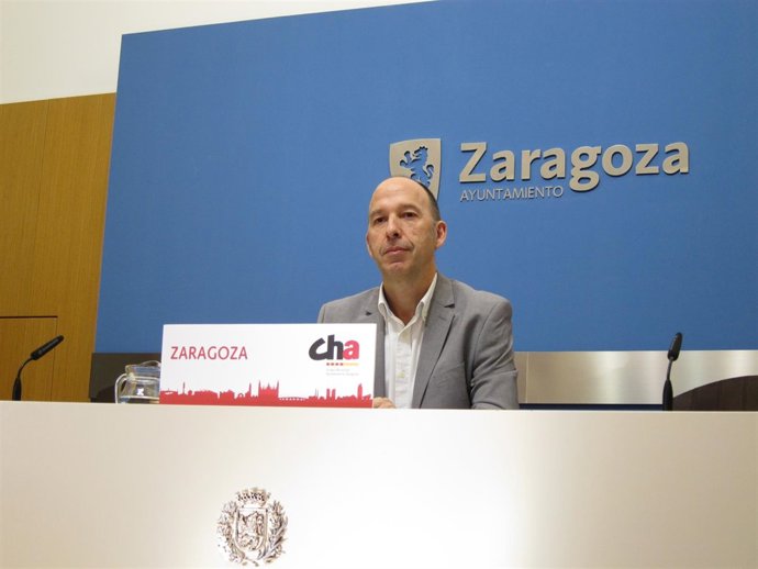                                El Portavoz Del Grupo Municipal De CHA, Carmelo A