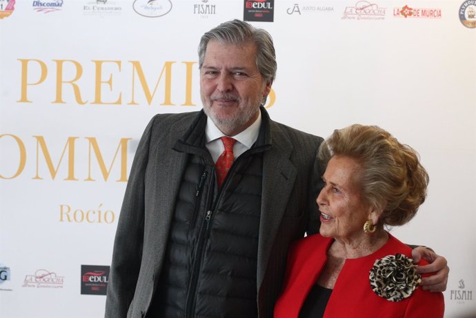 Íñigo Méndez de Vigo con Rocío Gandarias en los II Premios Commodore