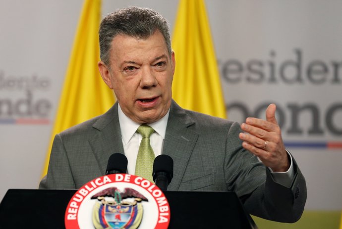 Colombia's President Juan Manuel Santos speaks during a news conference in Bogot