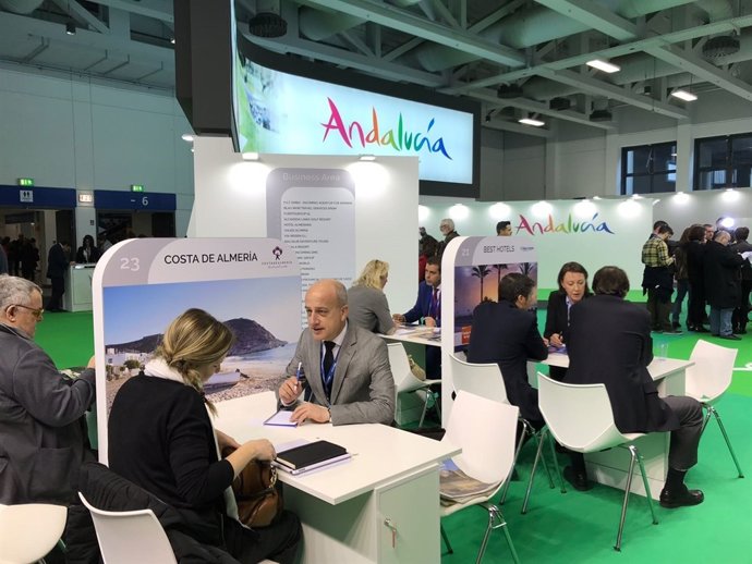 Las reuniones profesionales marcan la primera jornada en la ITB de Berlín.