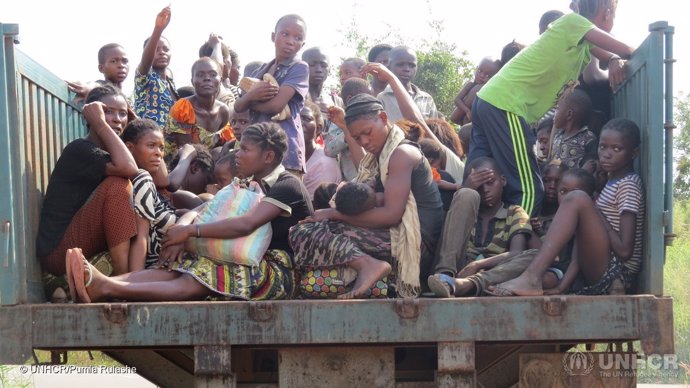 Refugiados congoleños llegan a Angola
