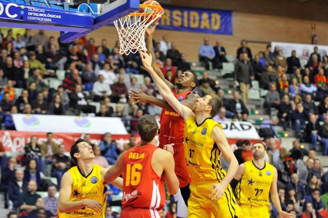 UCAM Murcia - Iberostar Tenerife en la Champions de baloncesto